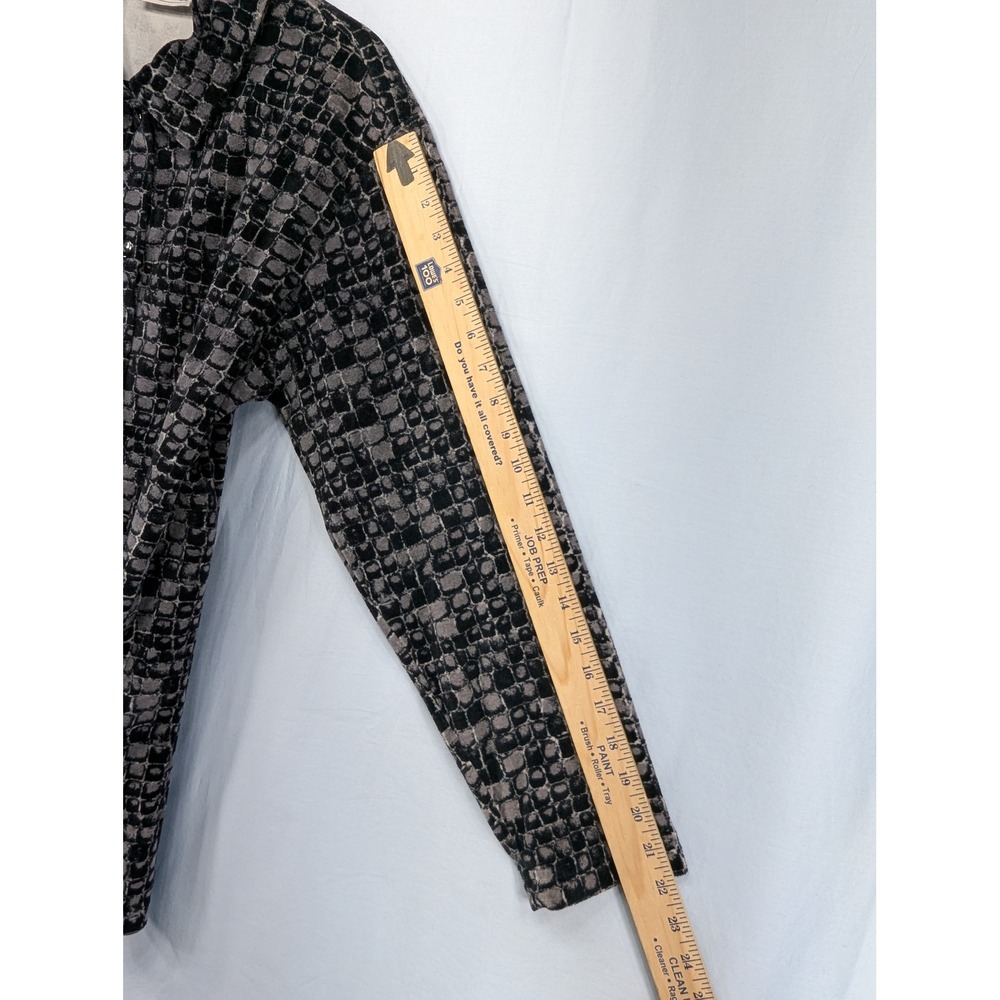 Basic Editions Textured Geometric Print Button Do… - image 7